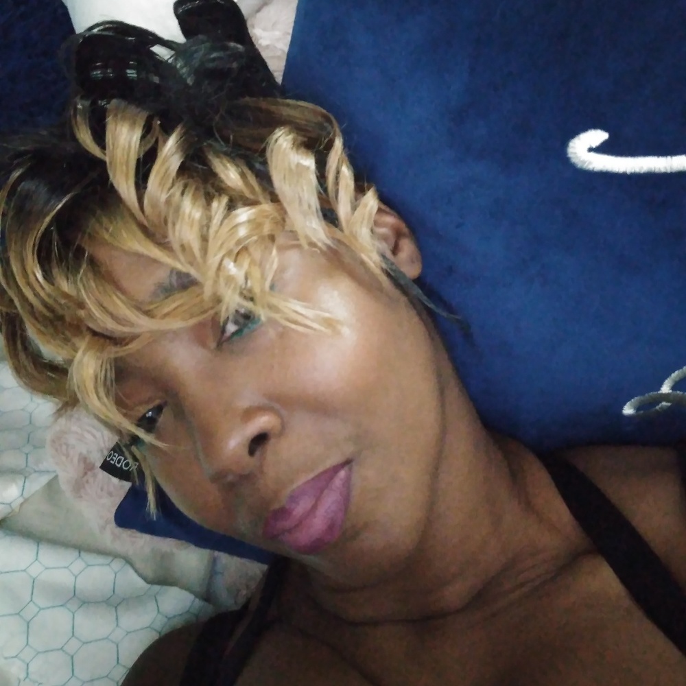 Meet your Posher, Mira